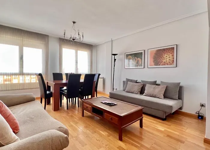 Housingleon - Conde Duplex Con Garaje Gratuito